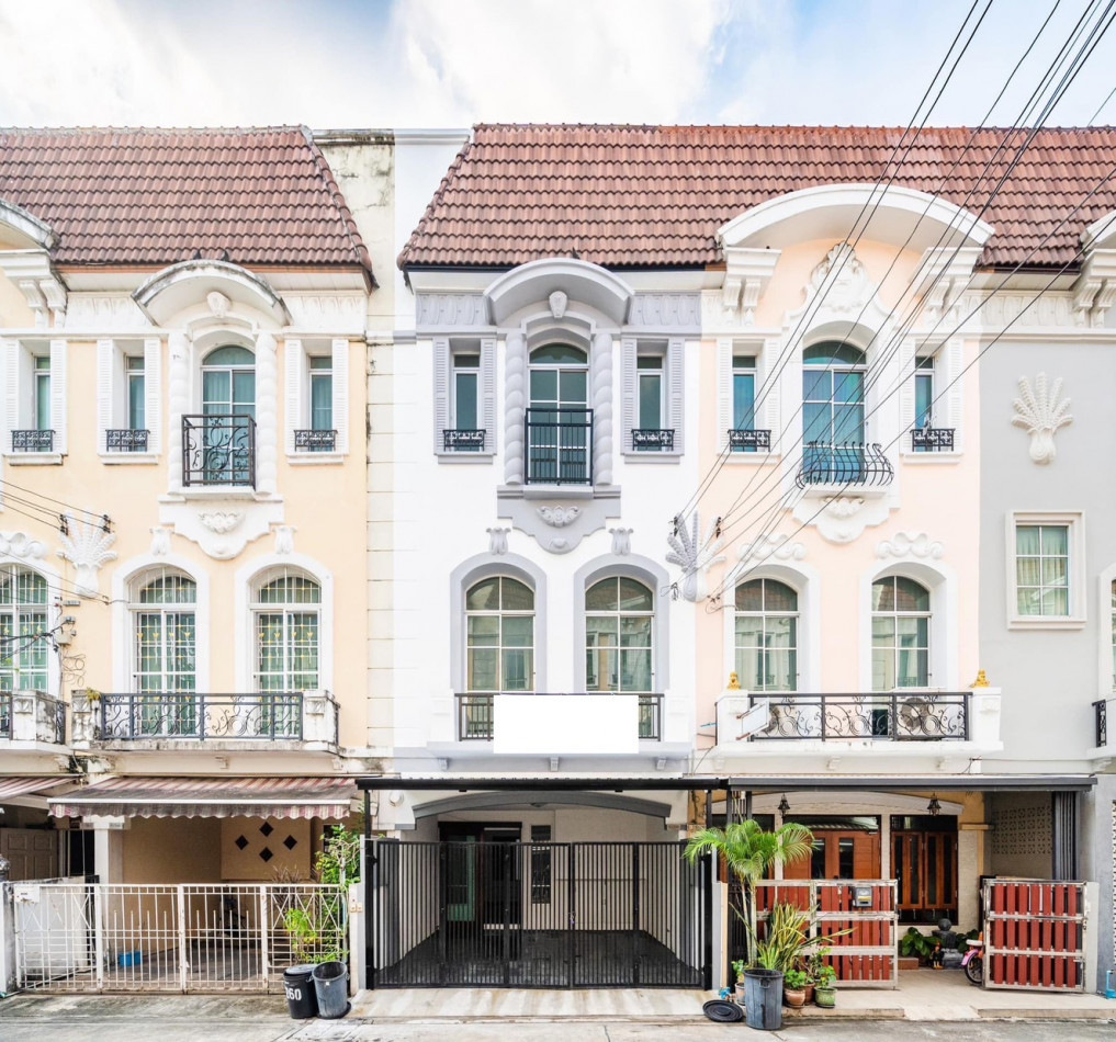 ขาย ทาวน์โฮม รีโนเวท สวยพร้อมอยู่ Baan Klang Muang Monte-Carlo 285 ตรม. 22 ตร.วา ใกล้ตลาดบองมาเช่ ปร